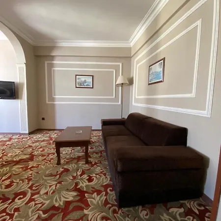 Otel Monopol 3*