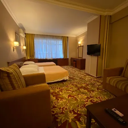 Hotel Monopol 3*