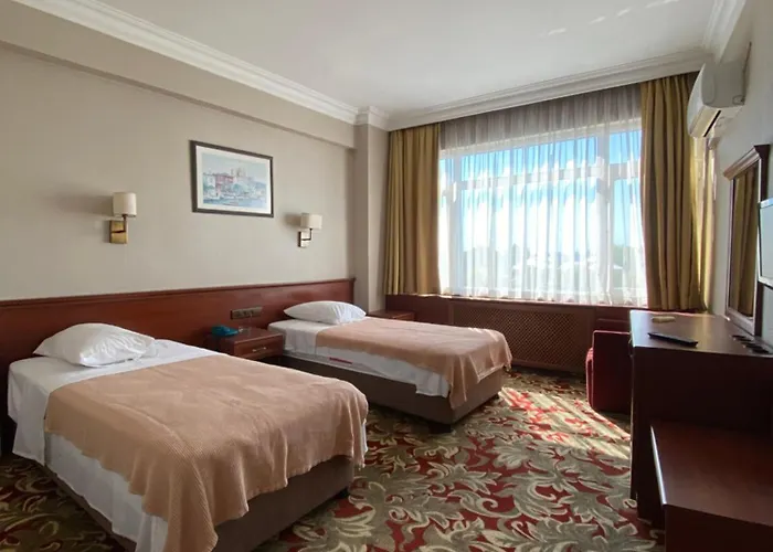 Monopol Отель 3*